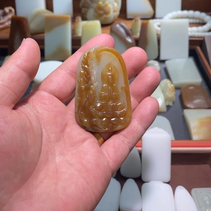 颈饰未镶嵌和田玉