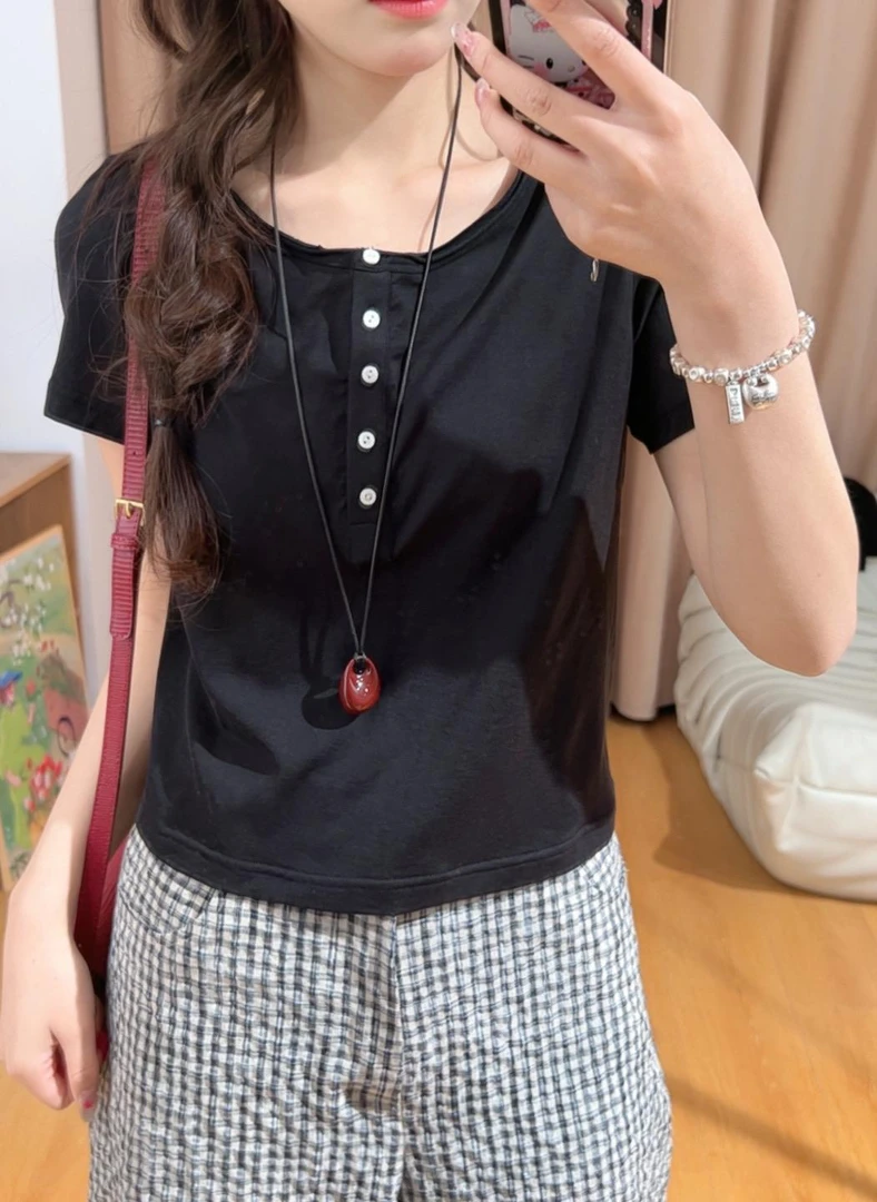 82666余小鱼【扣子T】两色圆领五粒扣韩版夏季休闲短袖T恤女装