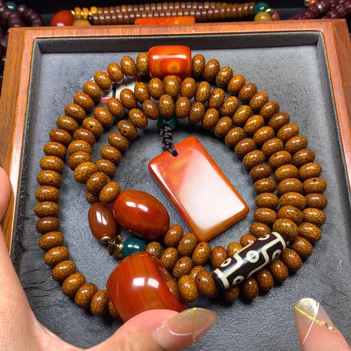 星月菩提吊坠菩提