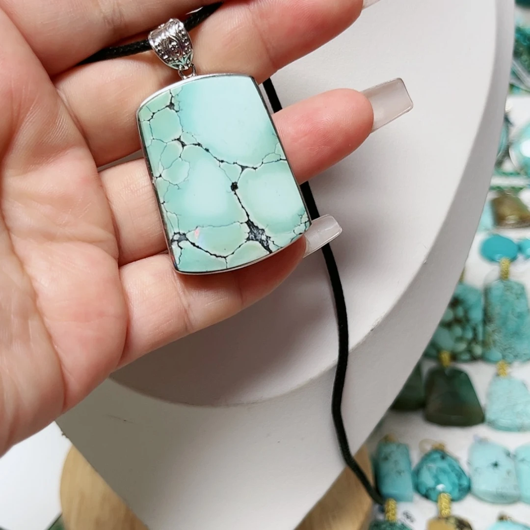 【闪购商品】未镶嵌绿松石珠宝奇石