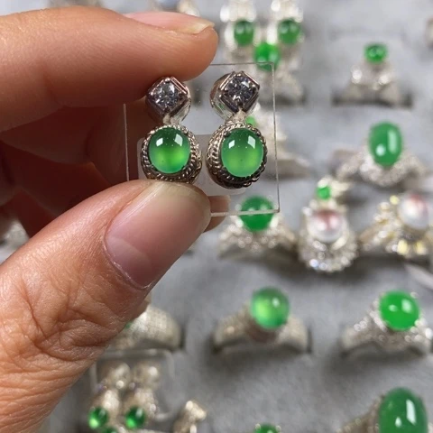 定制翡翠未镶嵌翡翠