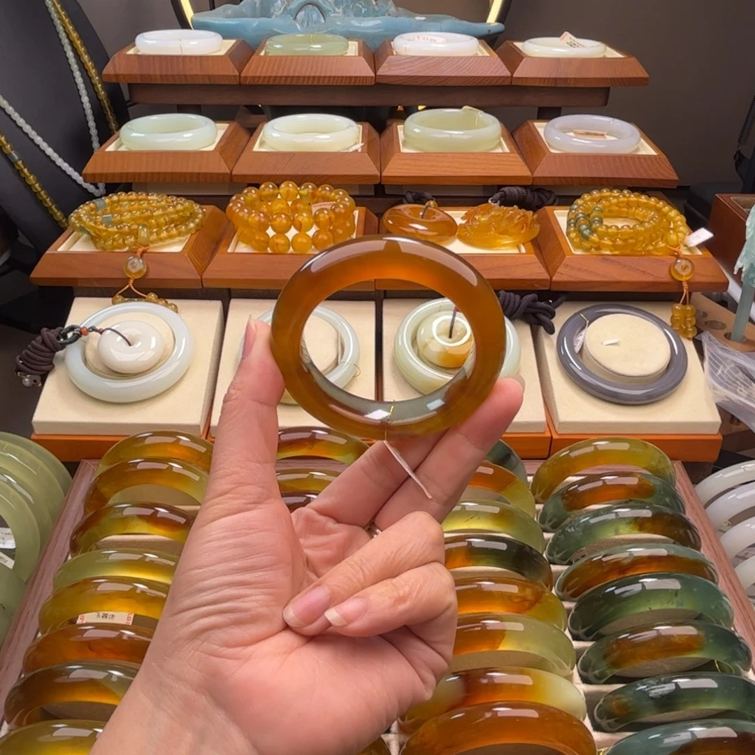 蛇纹石玉未镶嵌手镯54