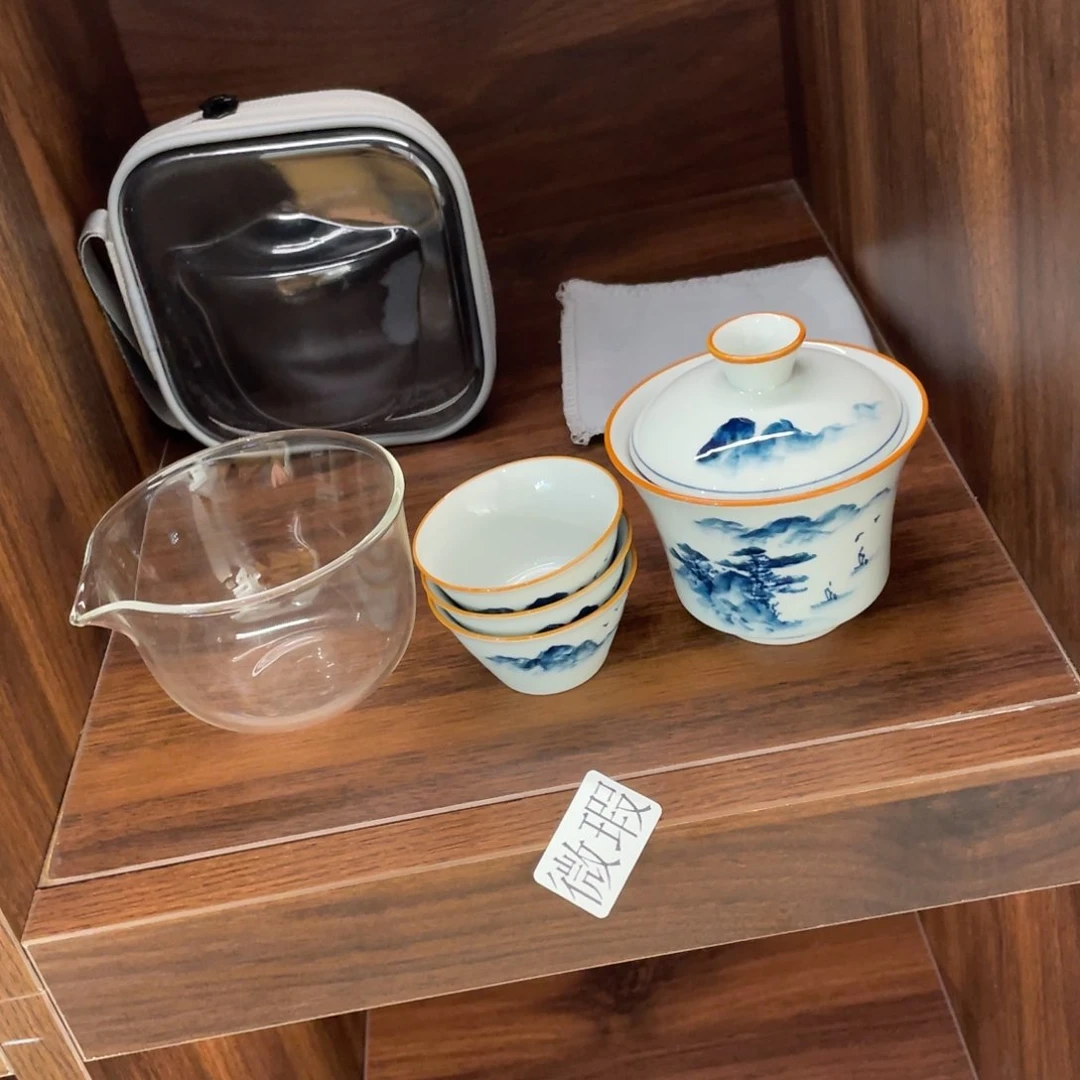 釉下手绘茶具微瑕