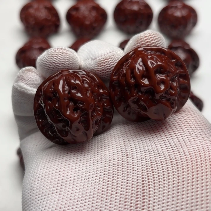 文玩核桃吊坠老官印