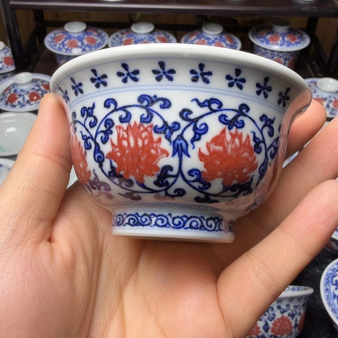 釉里红八花压手杯