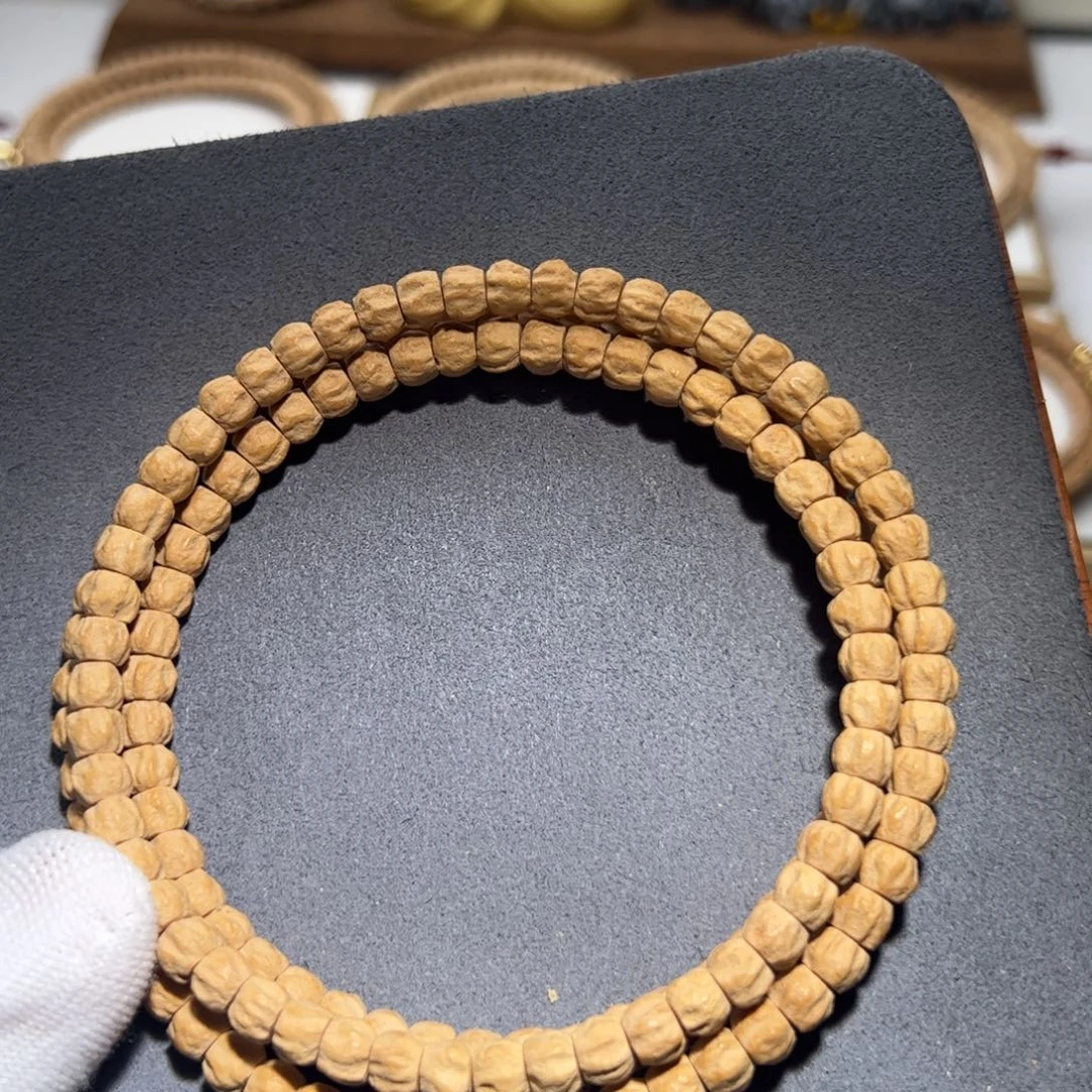 柏香籽/百香籽吊坠阿**林玉莲花