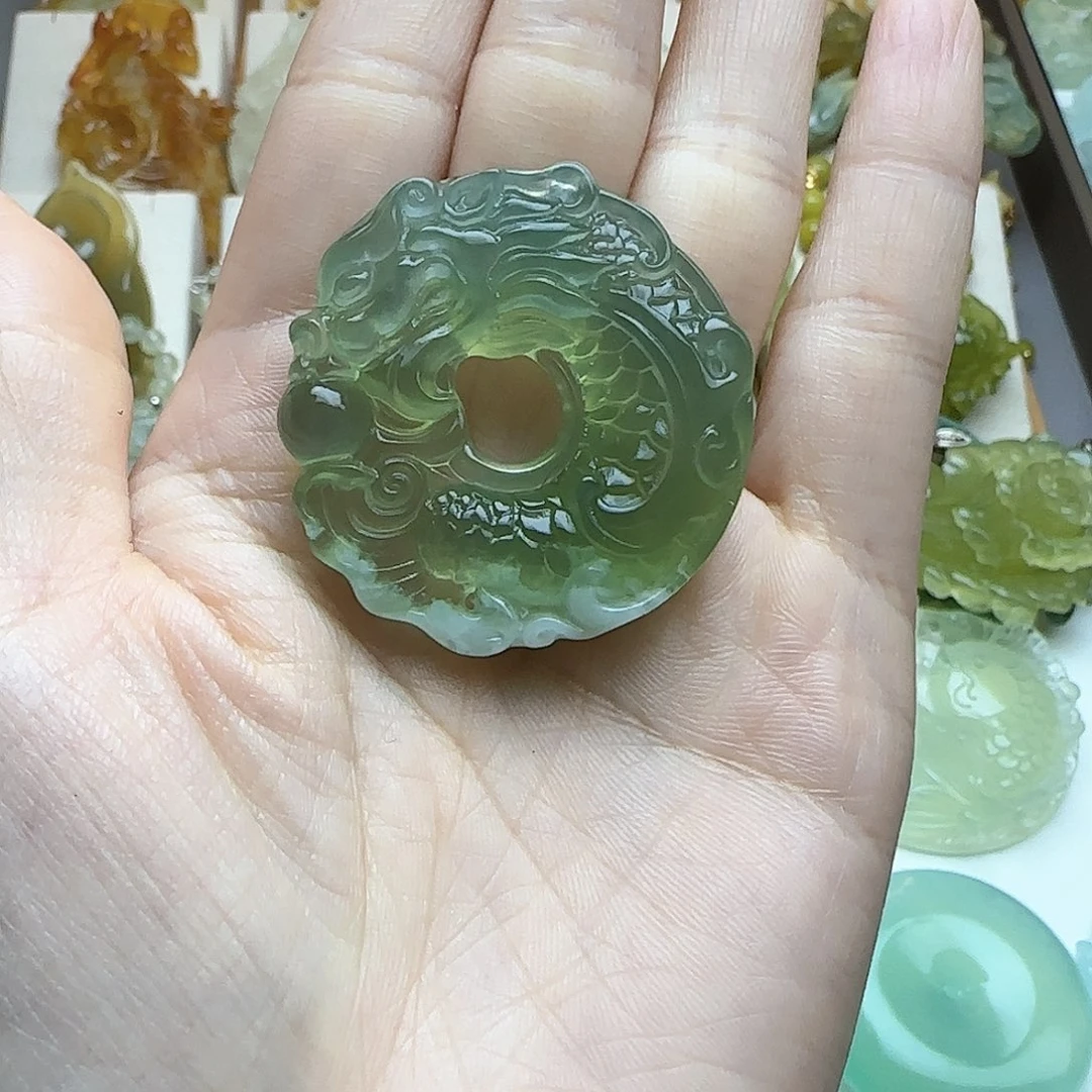 蛇纹石玉颈饰未镶嵌秭*