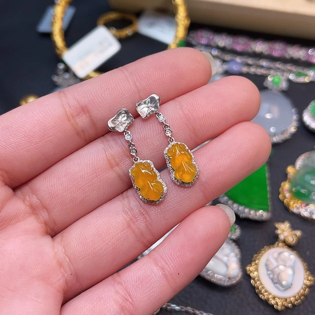 18K金镶嵌翡翠耳饰金鱼