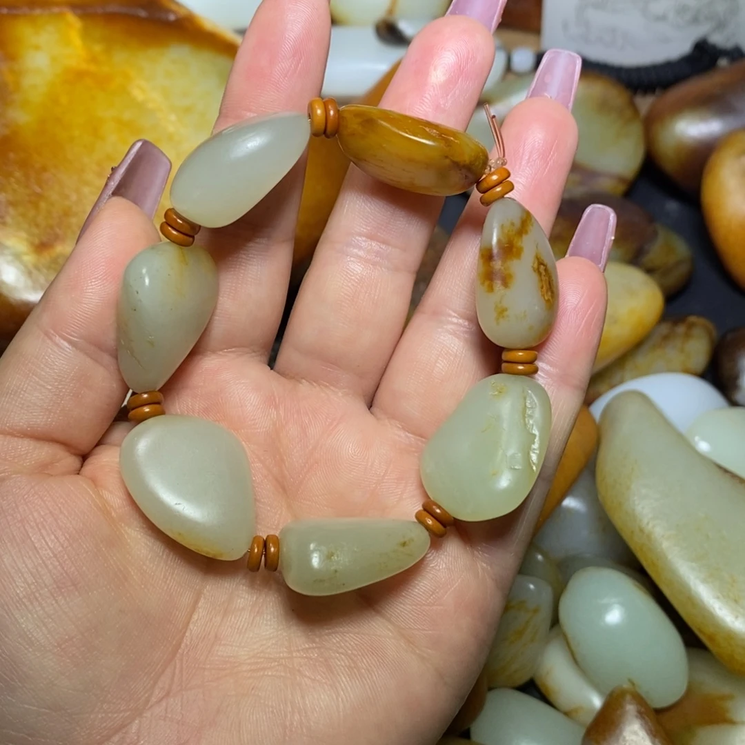 和田玉（糖玉）未镶嵌颈饰