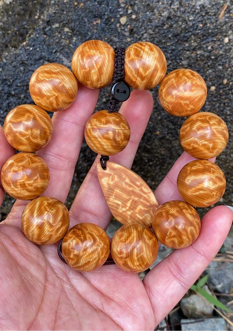 正宗太行崖柏陈化料龙胆纹闪电纹3.0/2.0颗收藏品高端品质