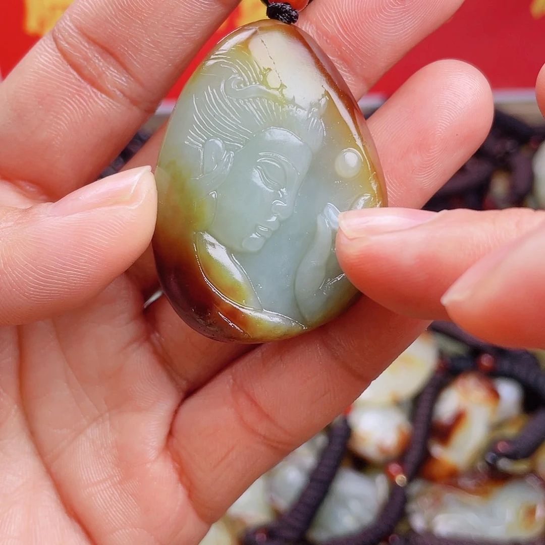 和田玉颈饰未镶嵌