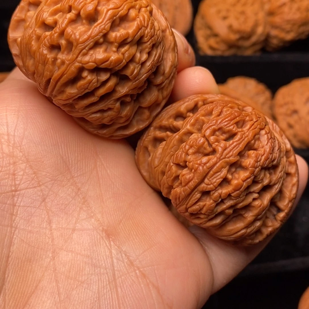 文玩核桃吊坠秦岭野生核桃