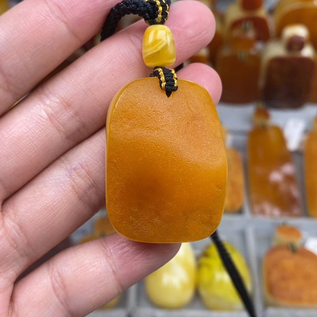 琥珀未镶嵌珠宝奇石