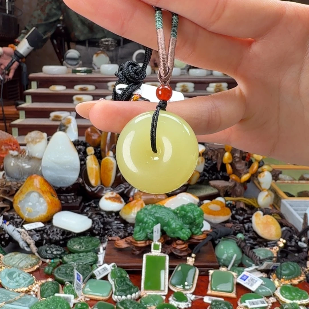 和田玉（黄玉）未镶嵌颈饰