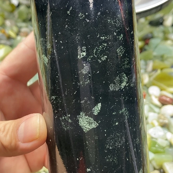 岫玉鱼缸石未镶嵌