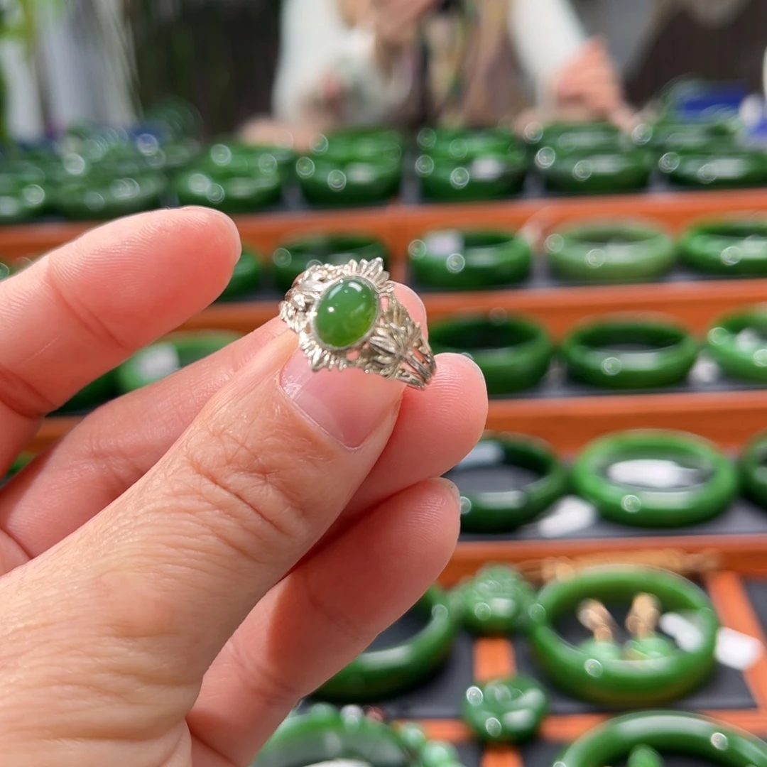 银S925镶嵌戒指和田玉