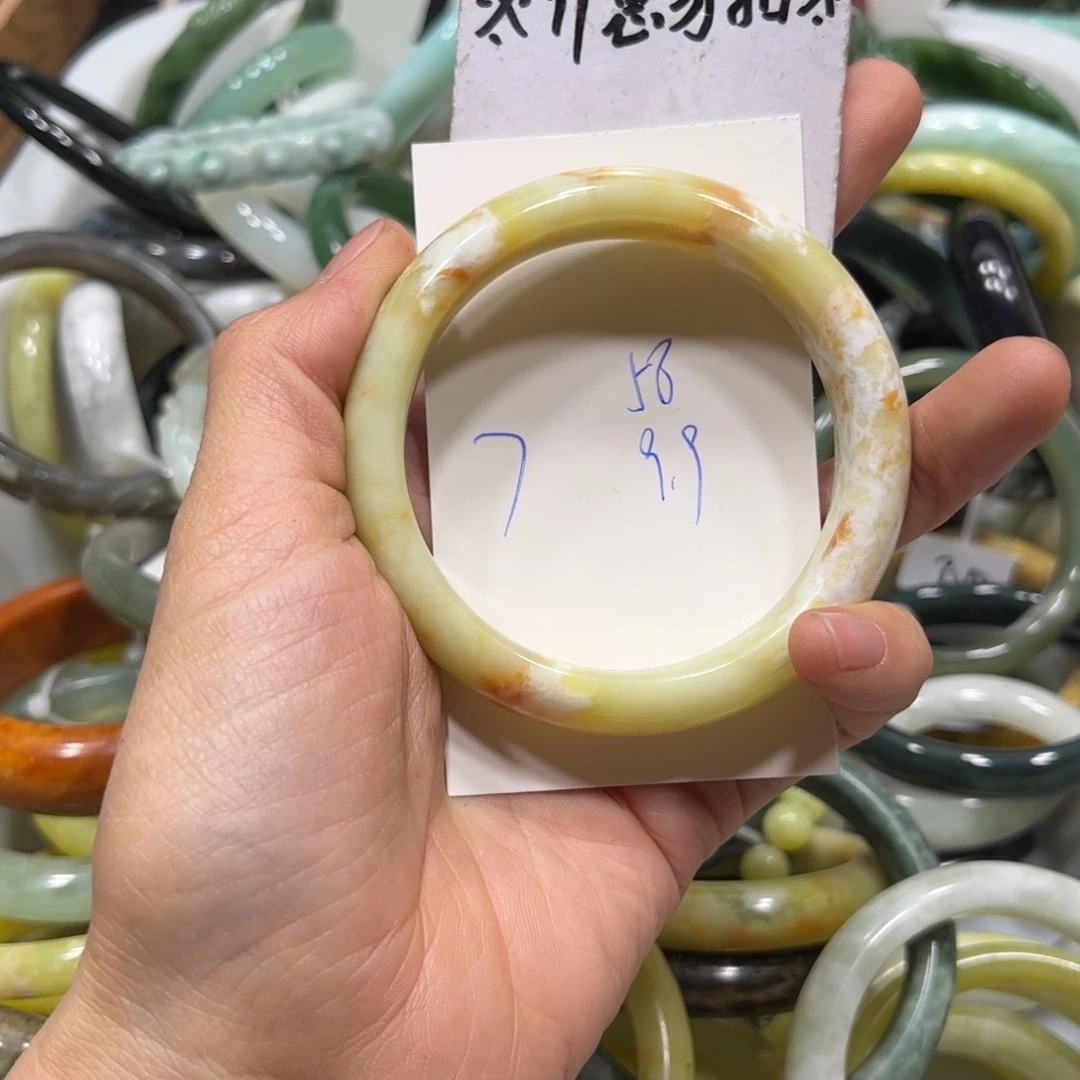 蛇纹石玉手镯未镶嵌谷*