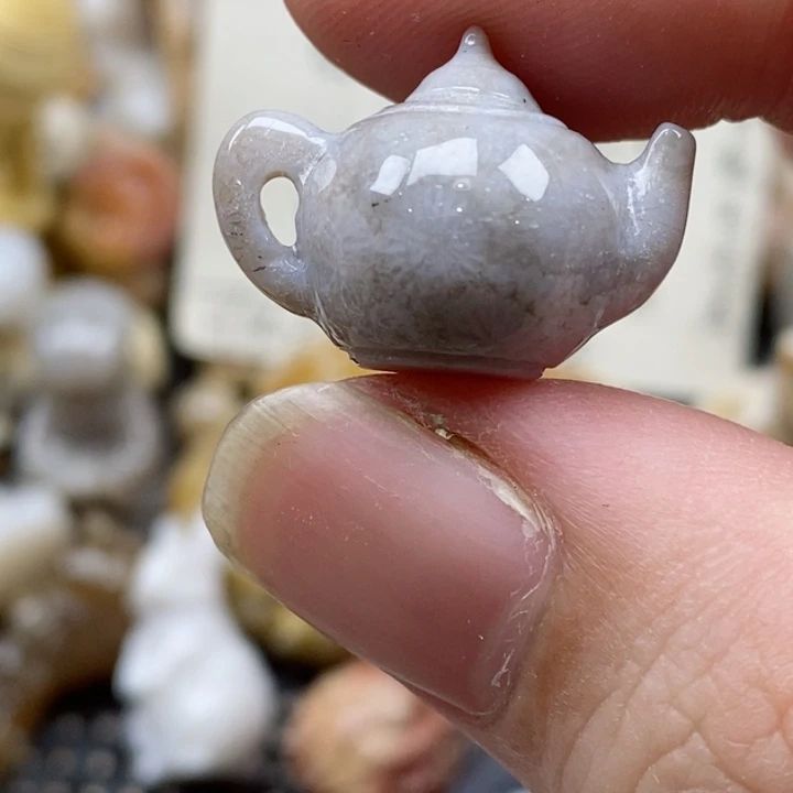 颈饰未镶嵌硅化珊瑚（珊瑚玉）小