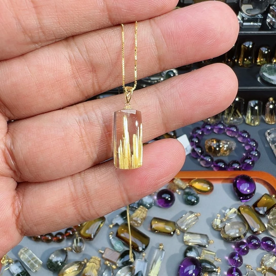 颈饰18K金镶嵌水晶千*~