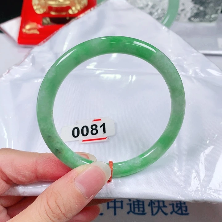翡翠手镯未镶嵌   编号0081 正圈54+