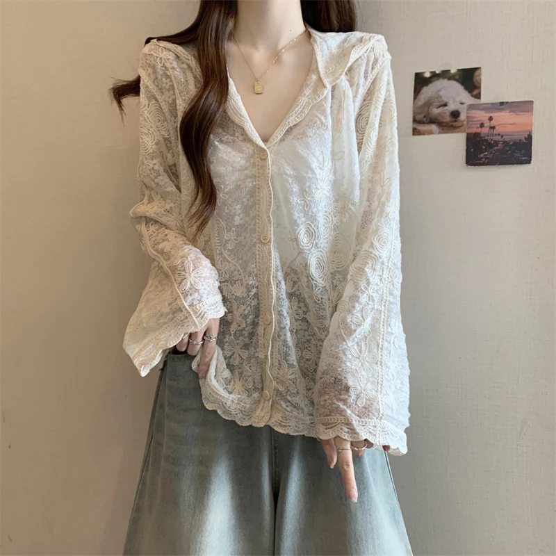 大码法式镂空刺绣蕾丝衬衫女夏季连帽防晒开衫外搭上衣宽松