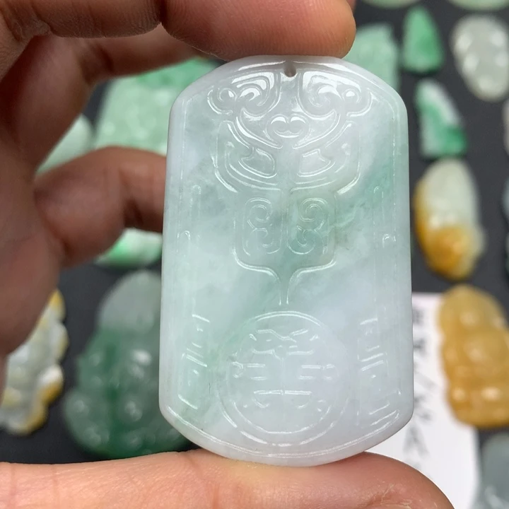 翡翠未镶嵌颈饰天然A货翡翠