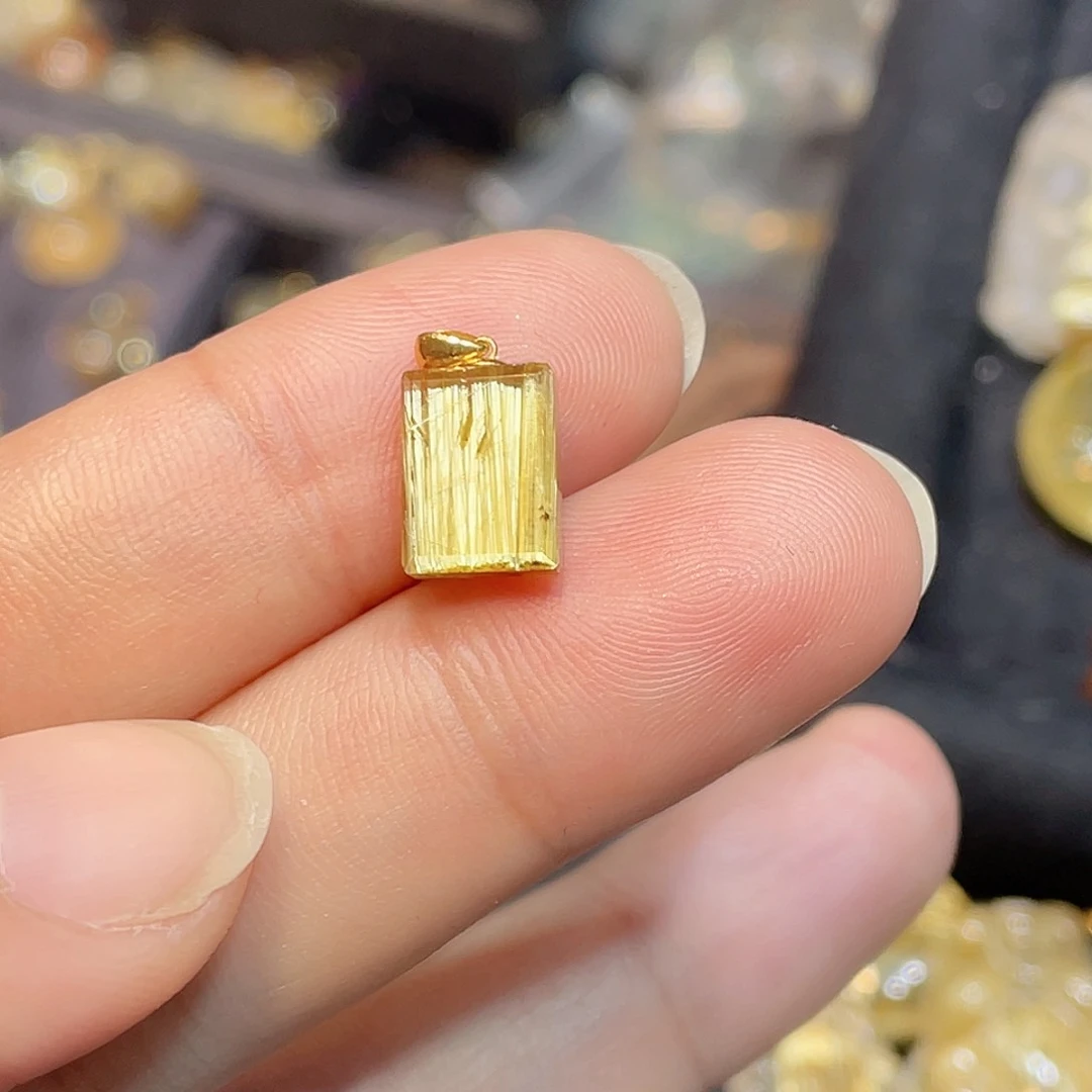 发晶钛晶方牌吊坠18K金镶嵌何*_