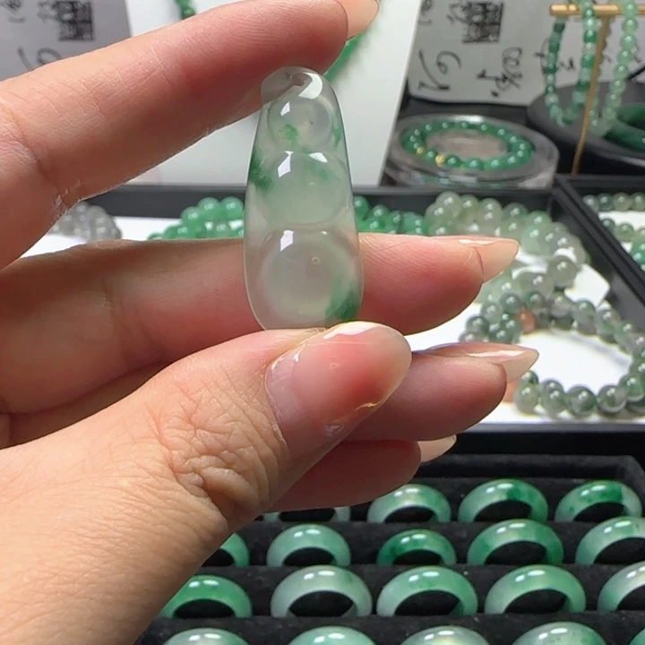 石英质玉（非洲翠），未镶嵌