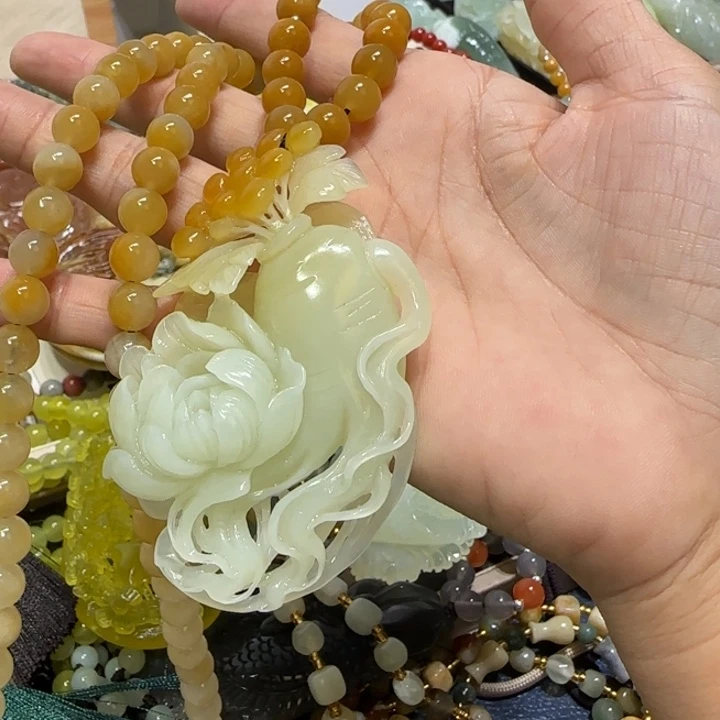 未镶嵌蛇纹石玉吊坠一**善