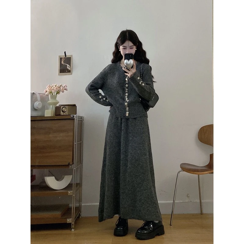 高级感单排扣针织开衫时尚套装女秋冬新款宽松大码半身裙两件套潮