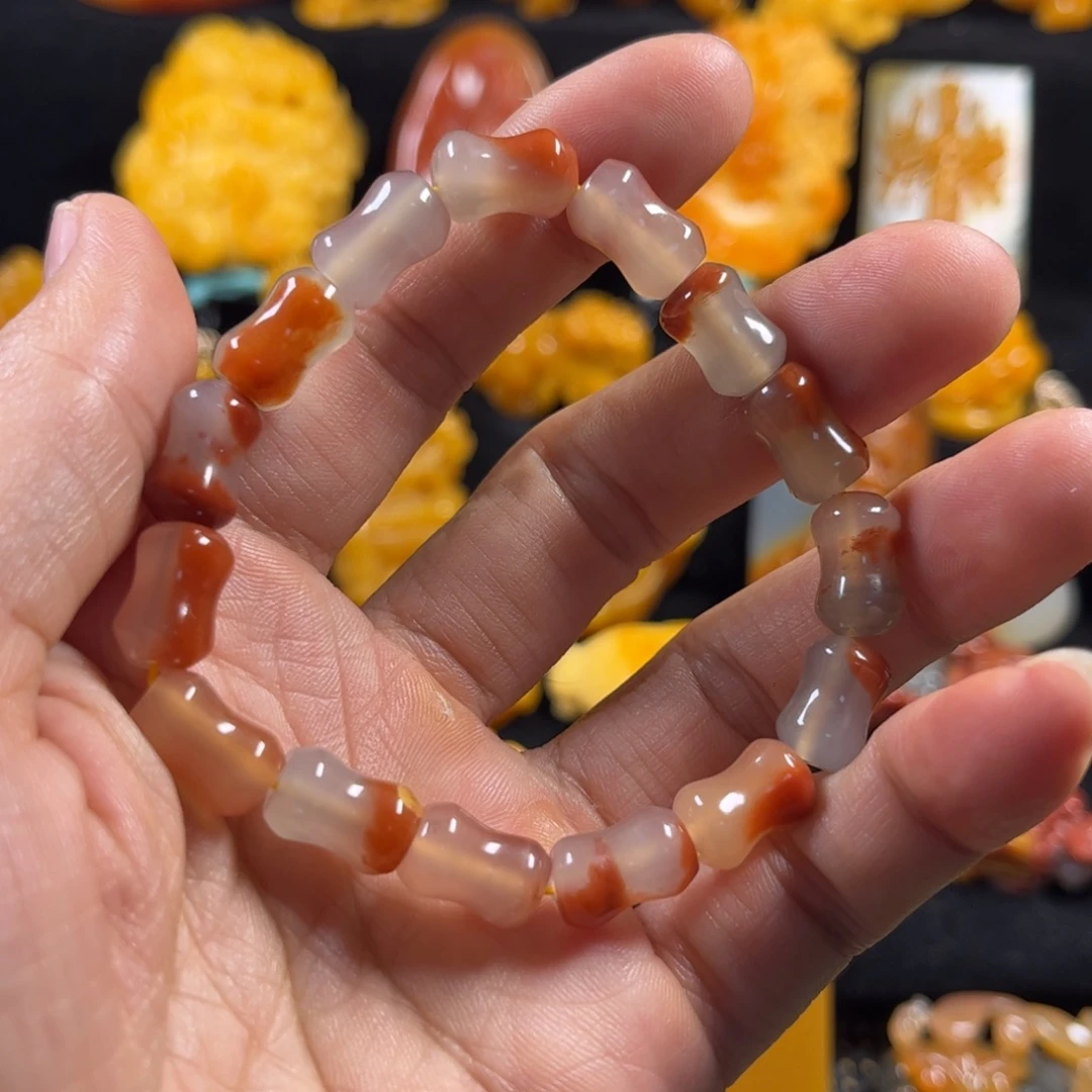 石英质玉（黄龙玉）合金颈饰