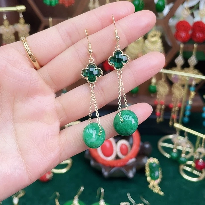 石英质玉耳钉合金