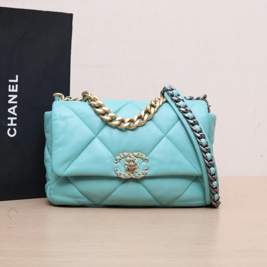 95新 Chanel/香奈儿 【娇】19BAG 斜跨包 皮革S 31开 P225276424