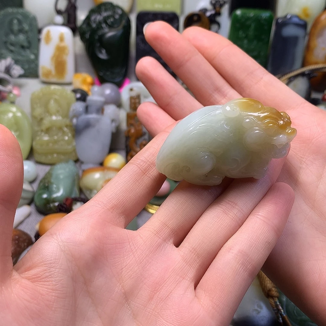 颈饰未镶嵌和田玉