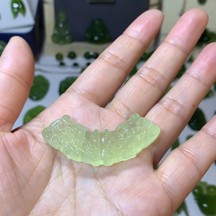 岫玉颈饰未镶嵌吊坠