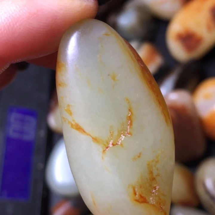 和田玉未镶嵌珠宝奇石