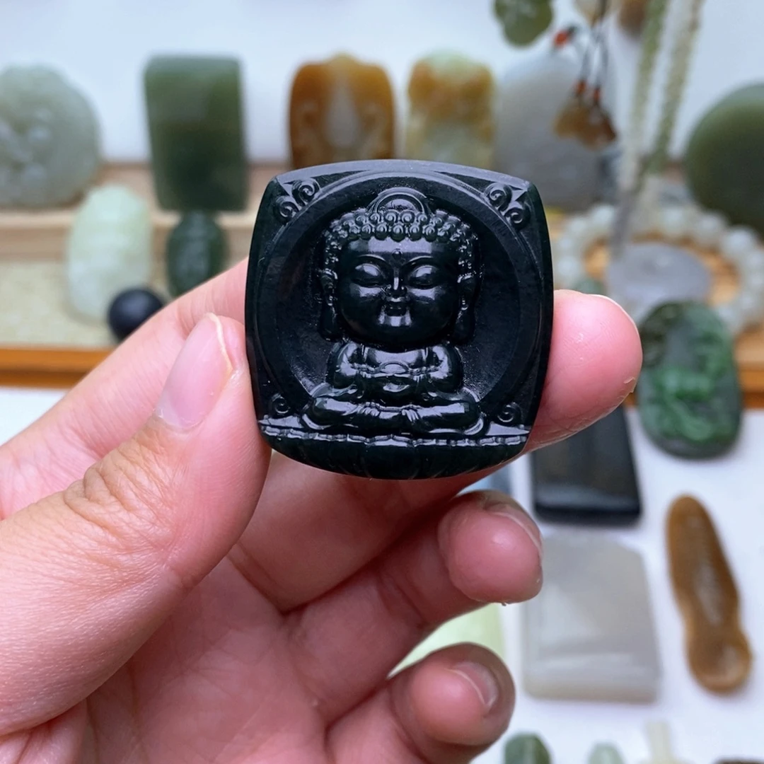 和田玉未镶嵌颈饰微包容有结构