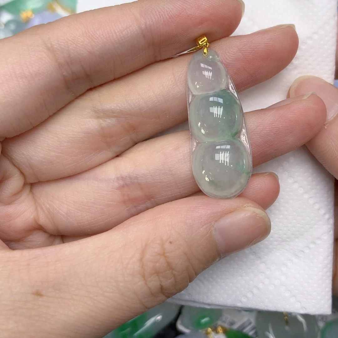 翡翠18K金镶嵌颈饰1235689999999