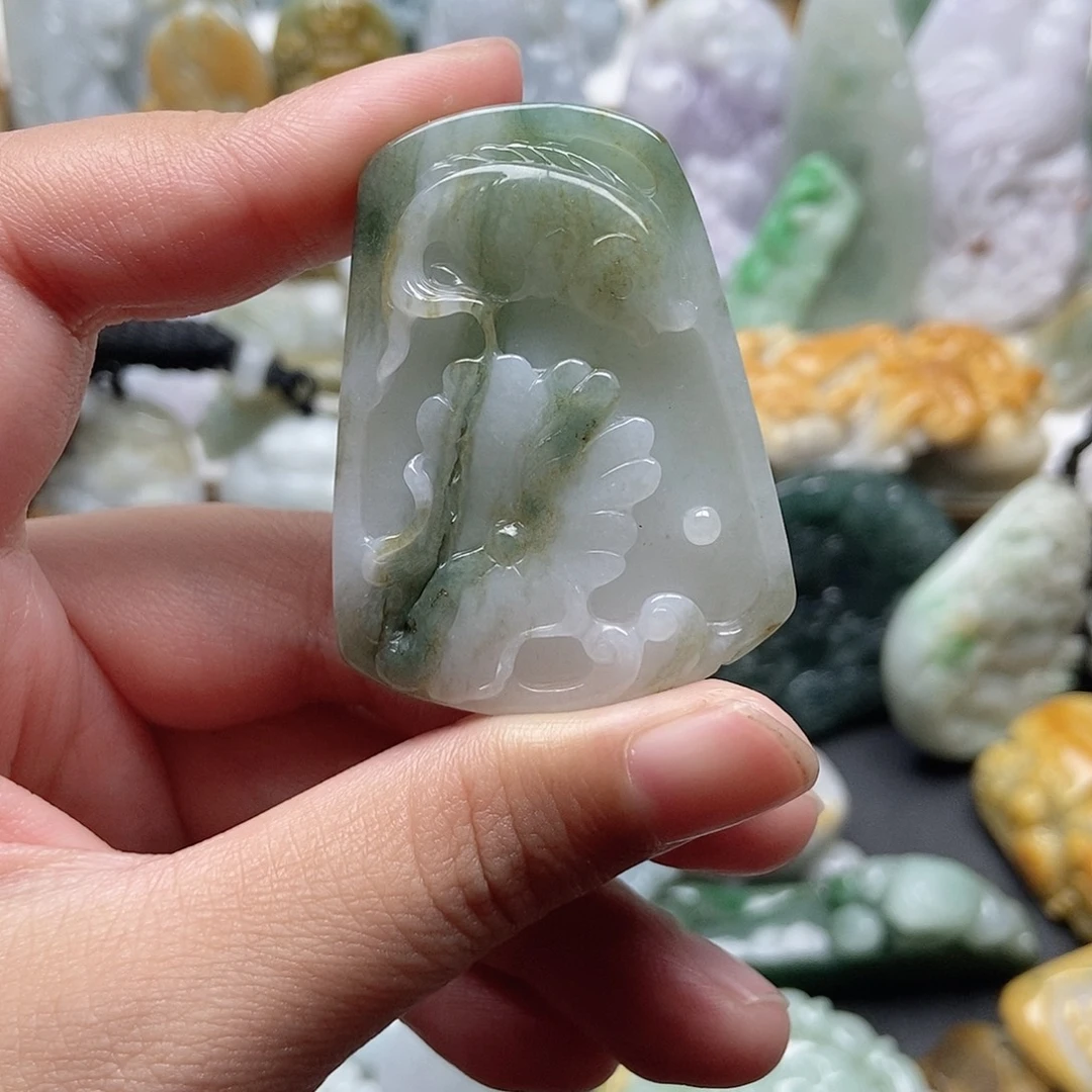翡翠未镶嵌颈饰翡翠