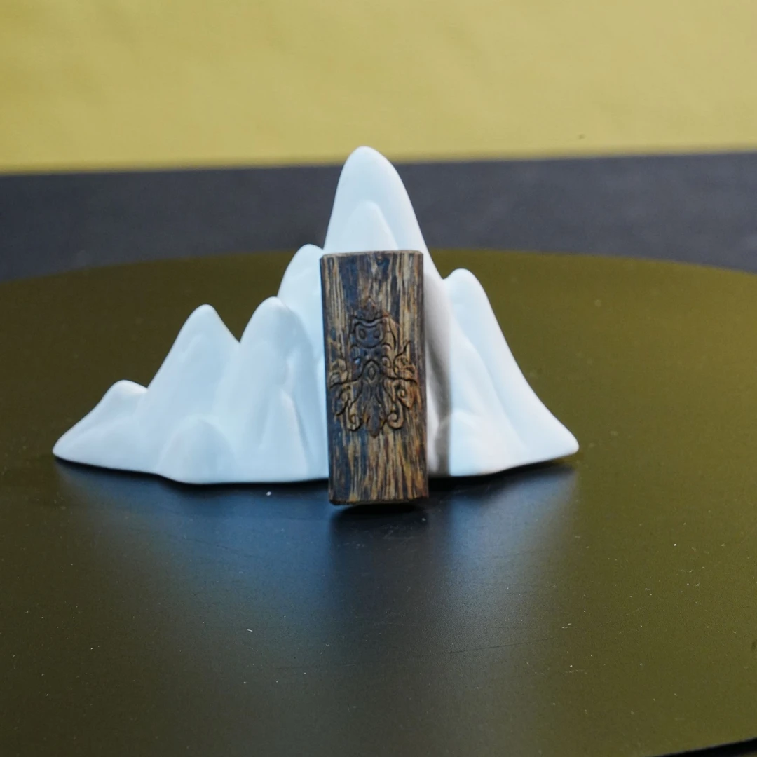柬埔寨金丝软油沉香清刀雕刻件（祥瑞） 7.13g 250908035 B
