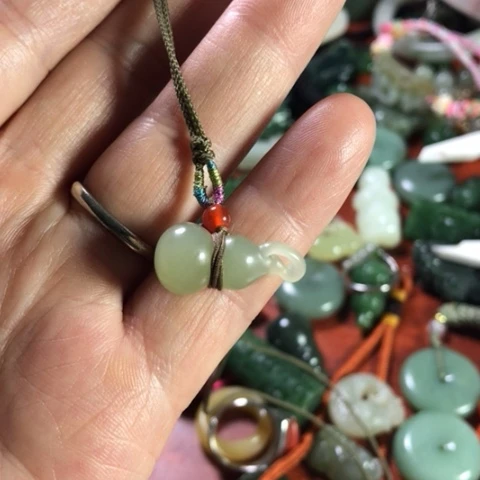 颈饰未镶嵌和田玉