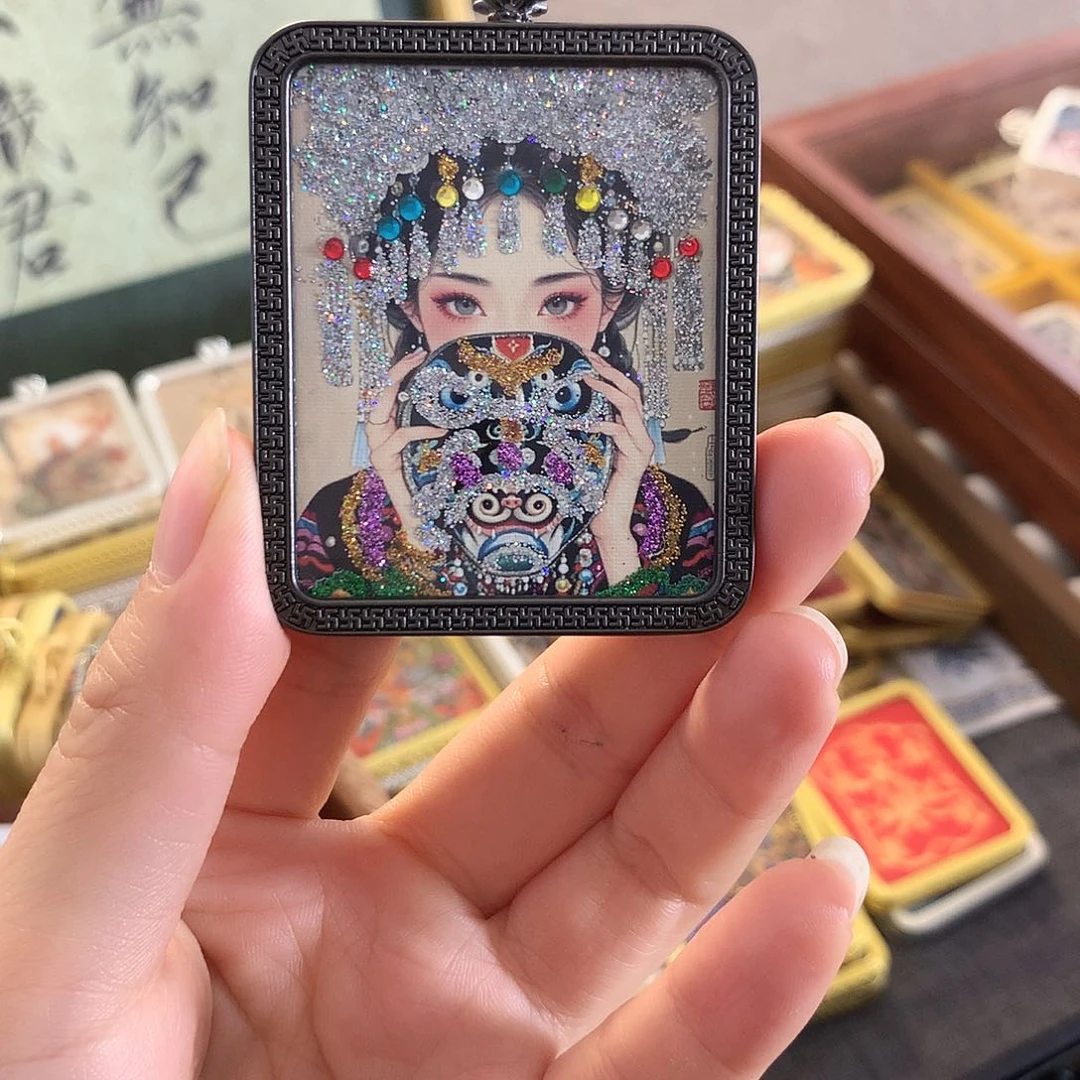 吊坠扎基拉姆 唐卡