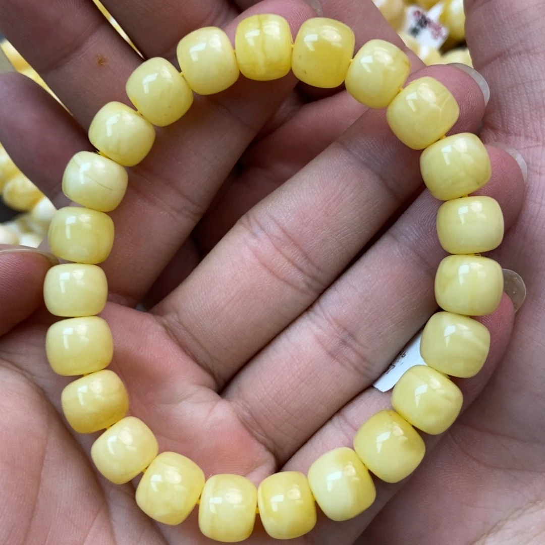 未镶嵌琥珀珠宝奇石1