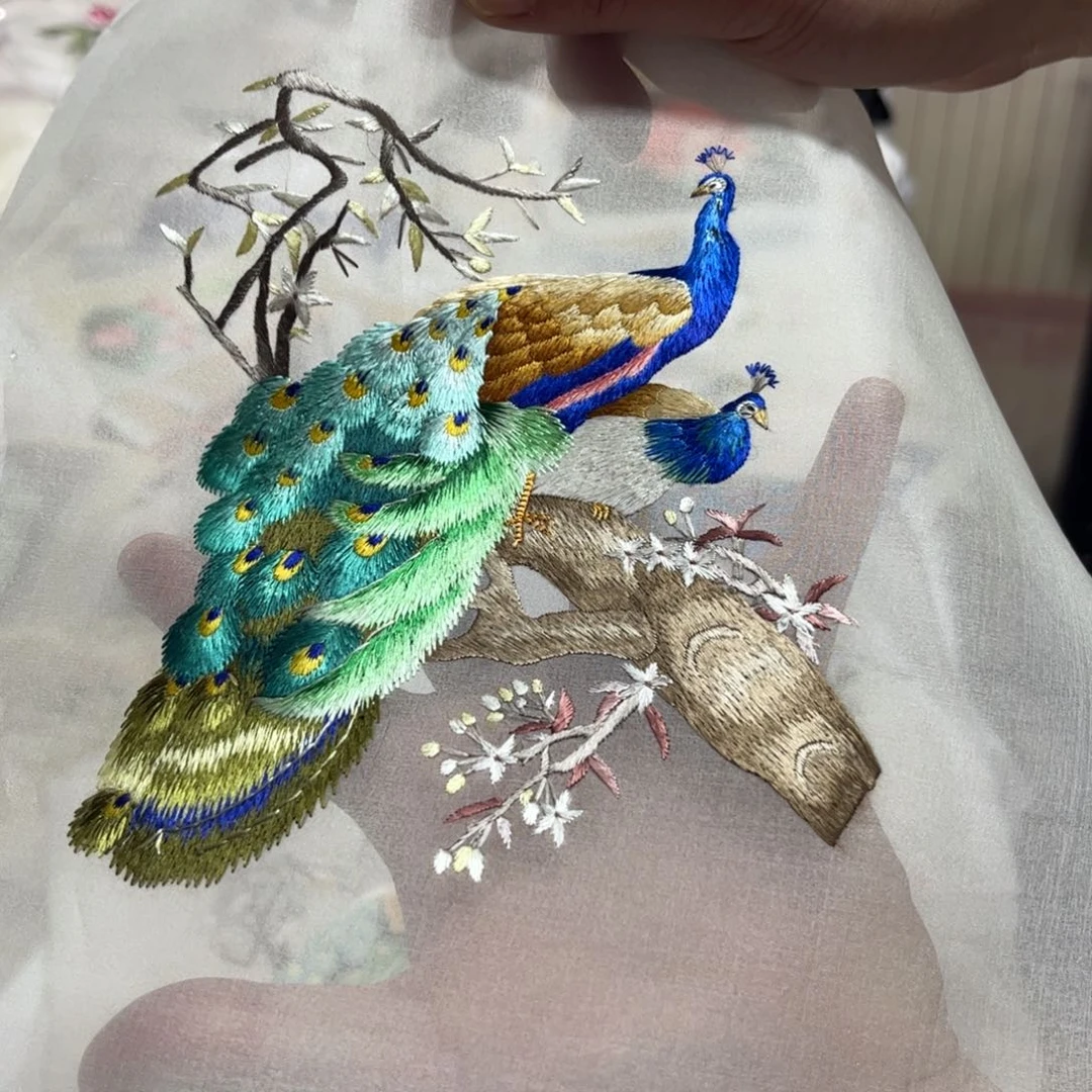 织绣纯手工刺绣陆老师