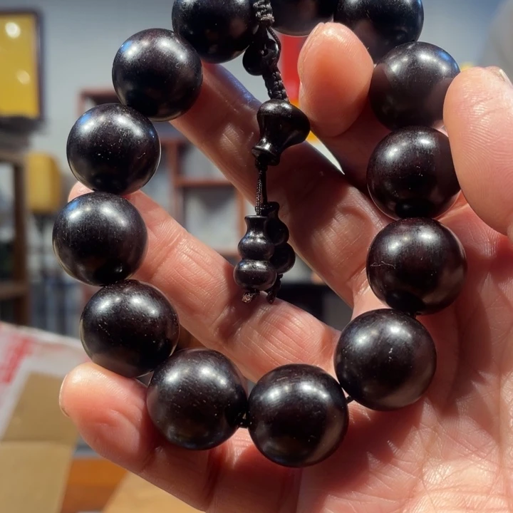 檀香紫檀（小叶紫檀）1.8的手串