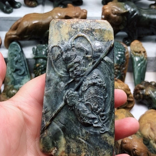 岫岩河磨玉（透闪石质玉）把件未镶嵌