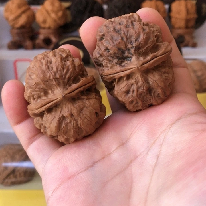 文玩核桃吊坠云南铁核桃