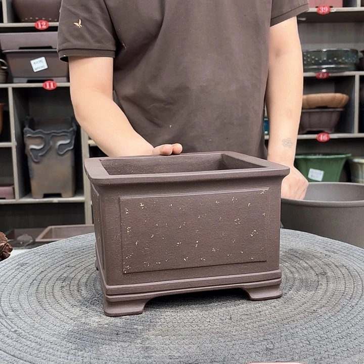 紫砂花盆小*桑紫砂的颜色很好看