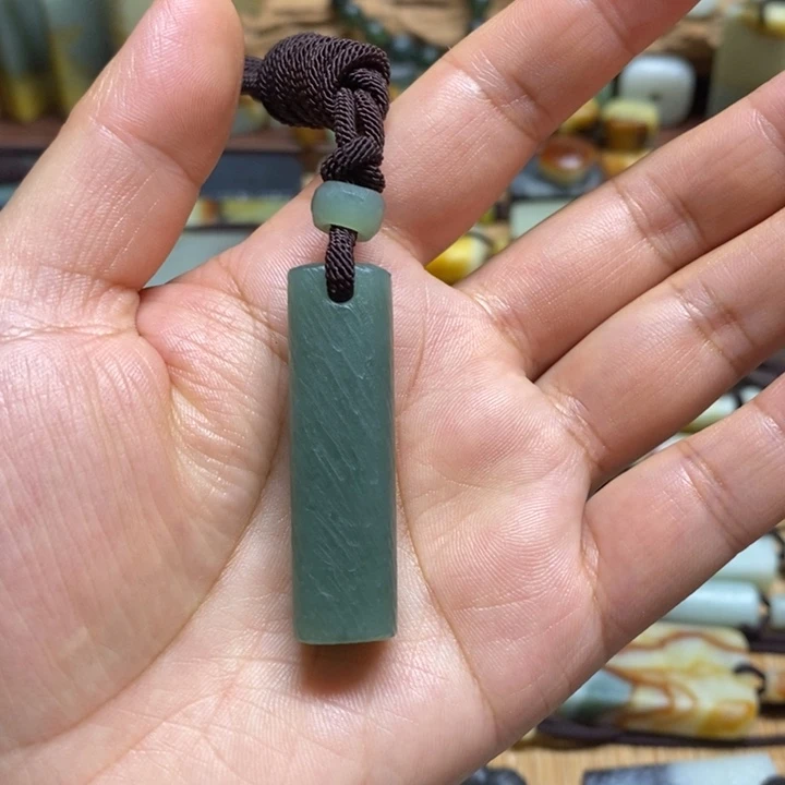 蛇纹石玉未镶嵌挂件