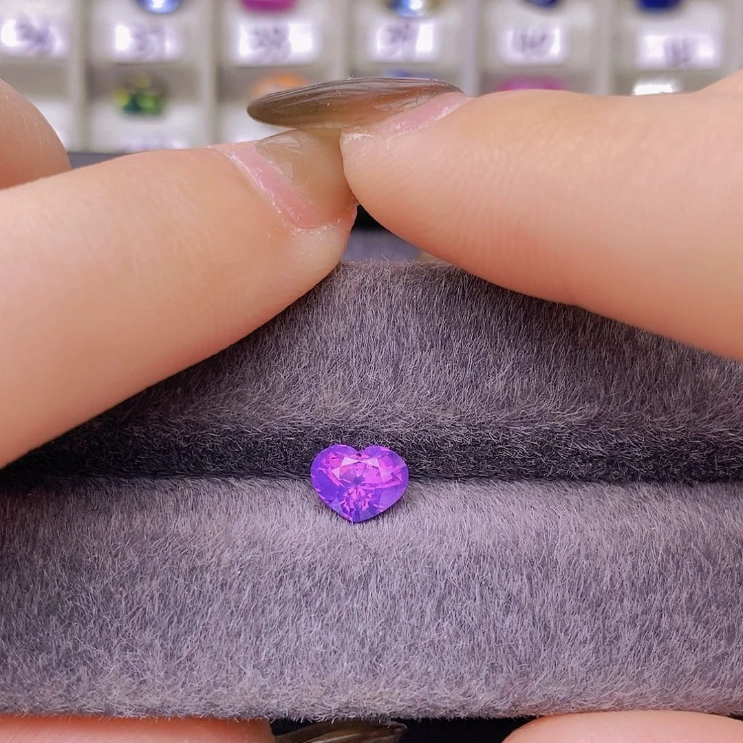 裸石蓝宝石CGRL无烧VB梦幻紫爱心形1.31ct/0466
